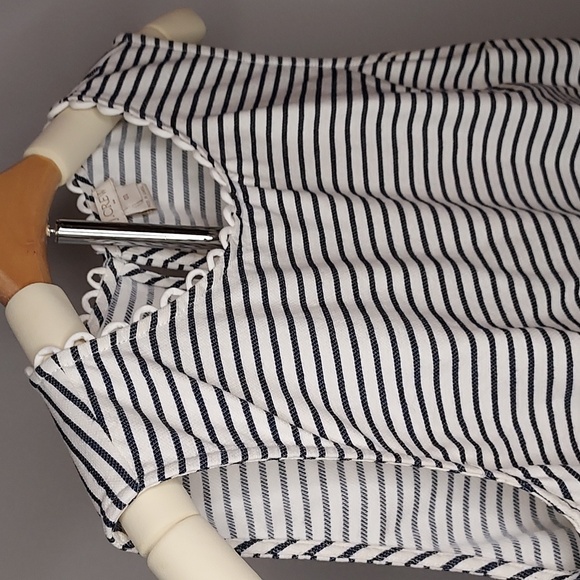 J.Crew White Navy Striped Nautical Scallop Cord Trim Boat Neck Tank Top Size 00 - Picture 3 of 10